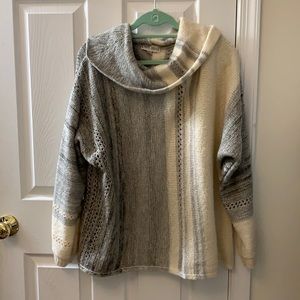 crowl neck oversized sweater